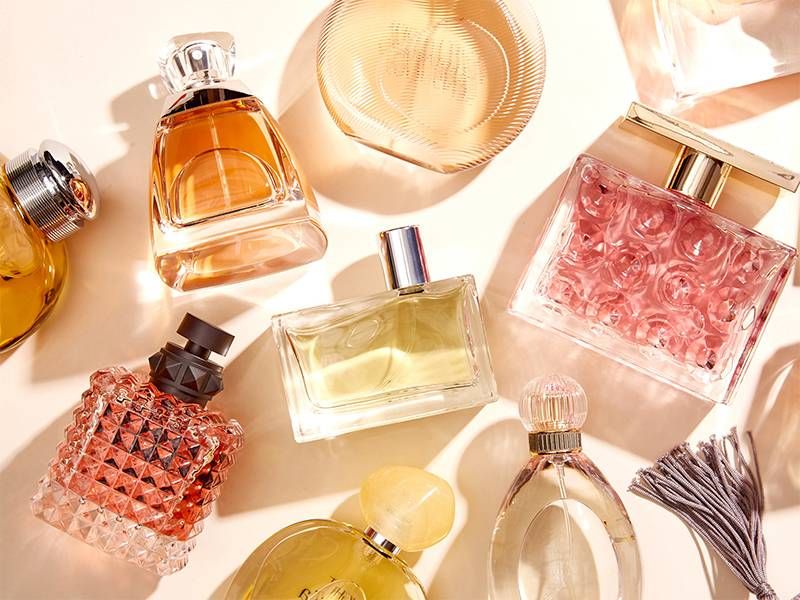Benefits of gourmand perfumes including longevity and compliment factor