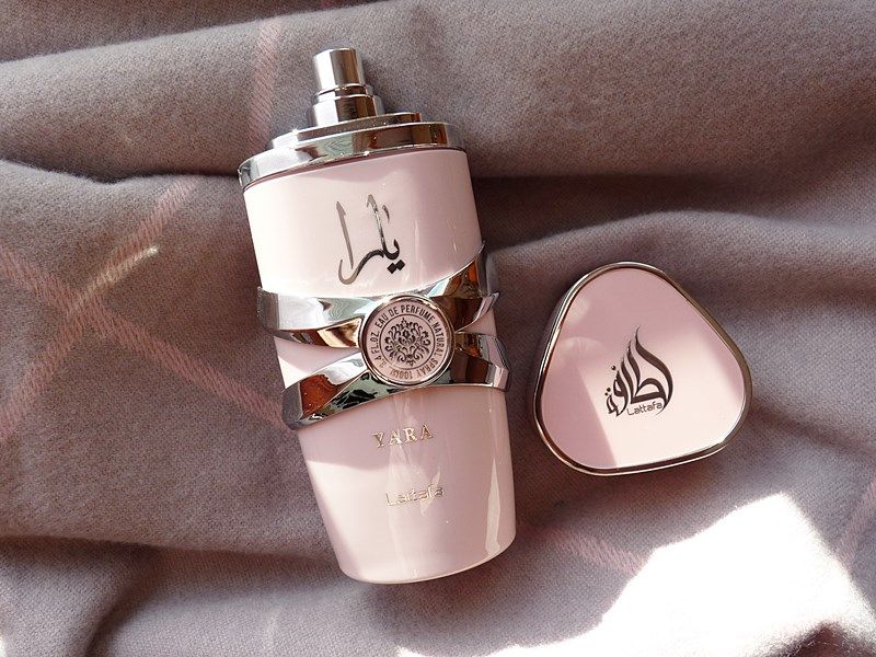 Yara Perfumes – elegant feminine fragrance with a soft, long-lasting scent.